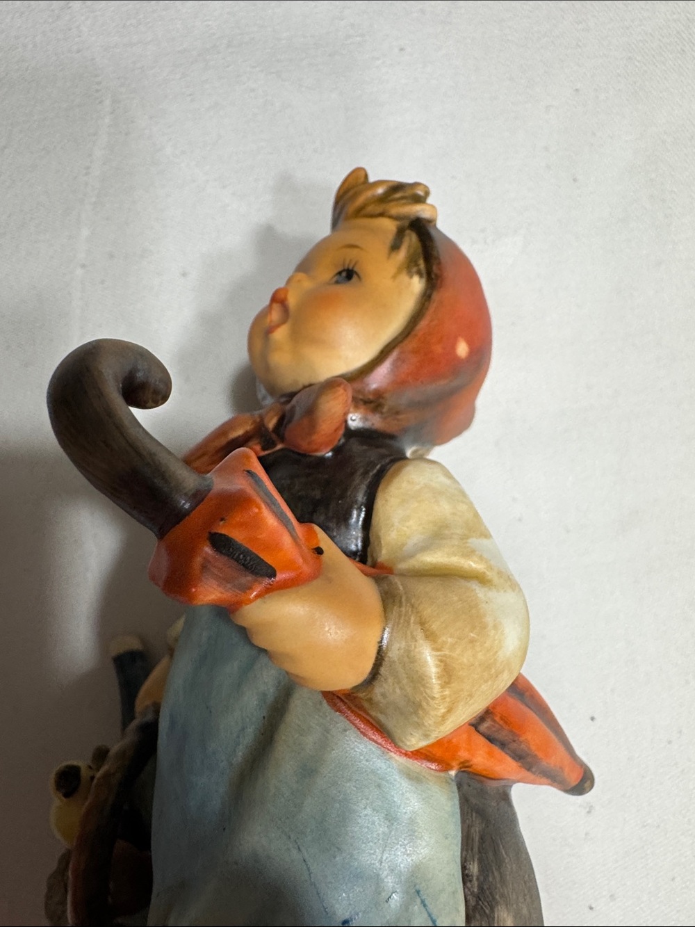 1971 Goebel M.I. Hummel “ Visiting An Invalid”  figurine. # 382. Mint condition. - Picture 8 of 11